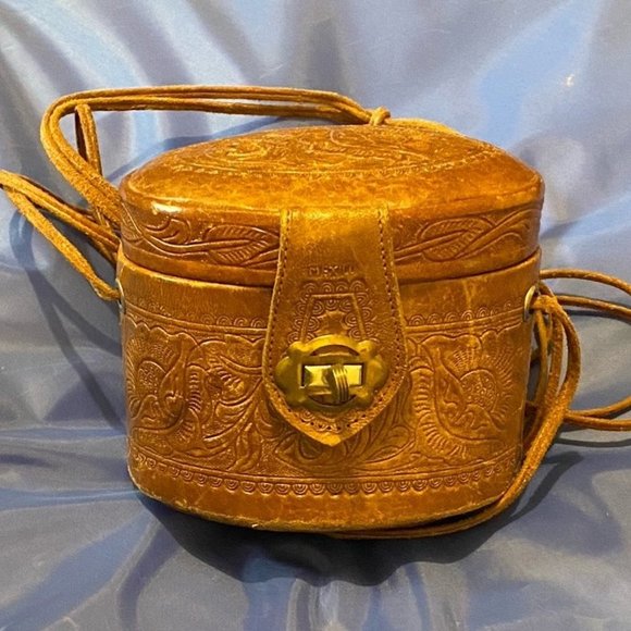Mexican Leather Pill Box Purse - Picture 3 of 8